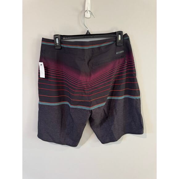 NWT Billabong North Point Pro Boardshorts Black & Red Striped Size 32 - Picture 2 of 4